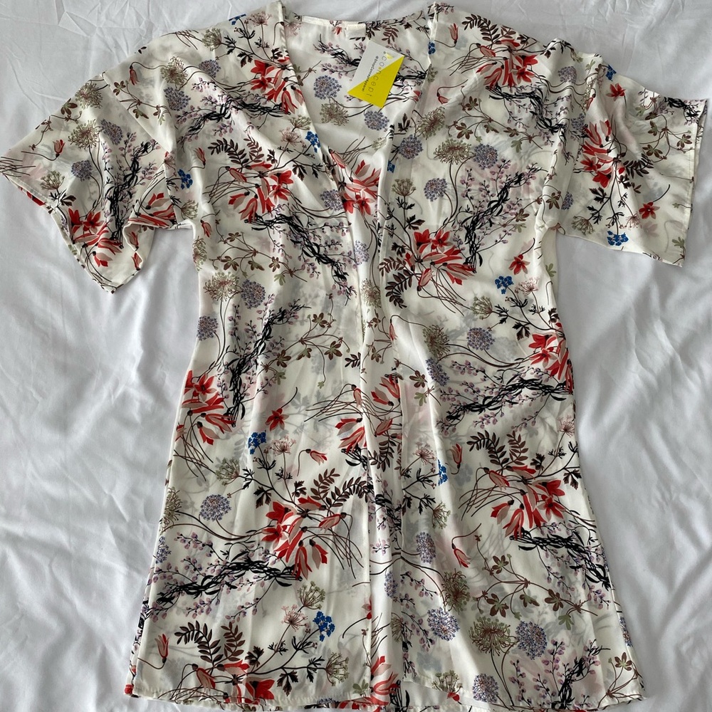 White Kimono With Foliage Print